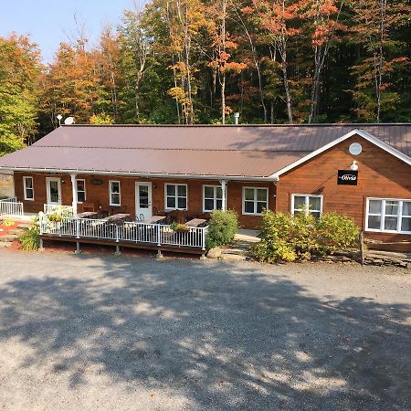 Domaine Des Montagnais Vila Notre-Dame-Des-Bois Exterior foto
