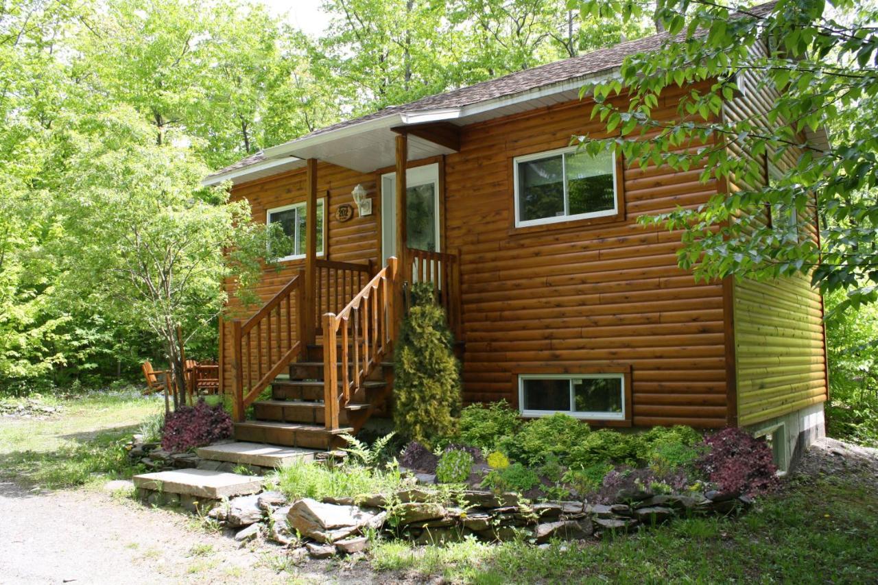 Domaine Des Montagnais Vila Notre-Dame-Des-Bois Exterior foto