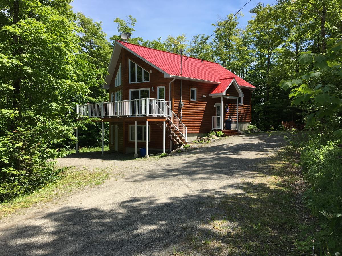 Domaine Des Montagnais Vila Notre-Dame-Des-Bois Exterior foto