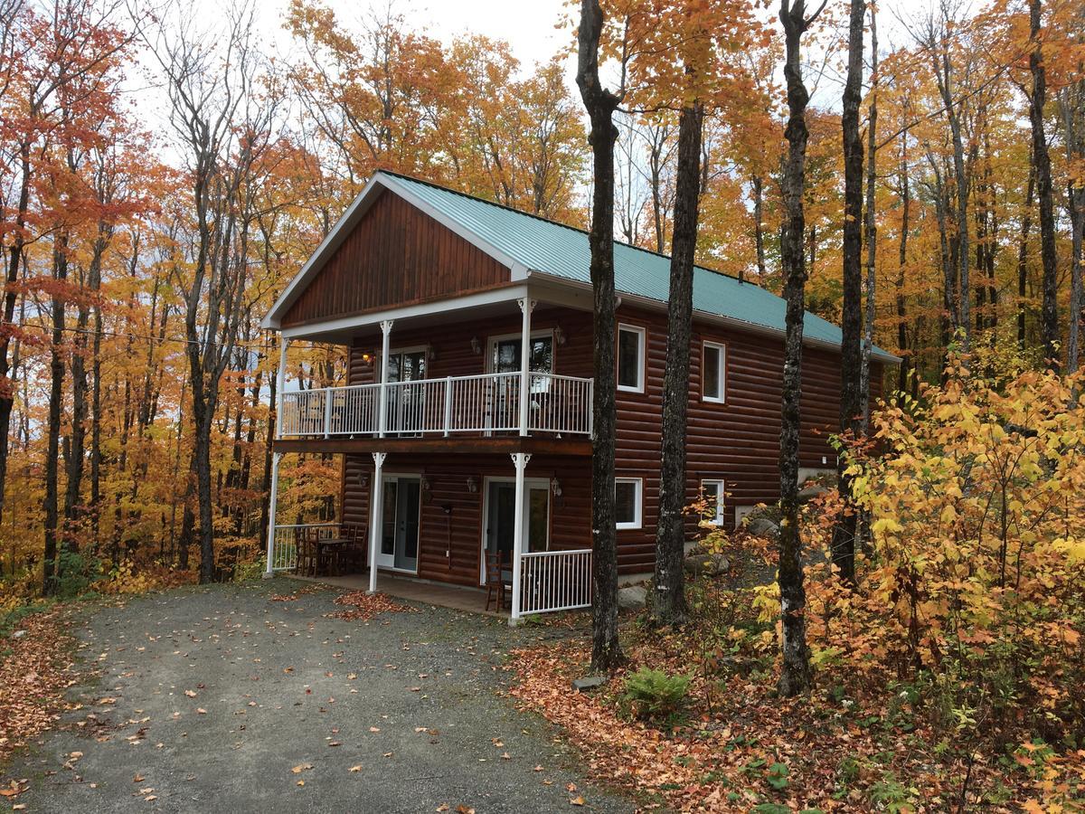 Domaine Des Montagnais Vila Notre-Dame-Des-Bois Exterior foto