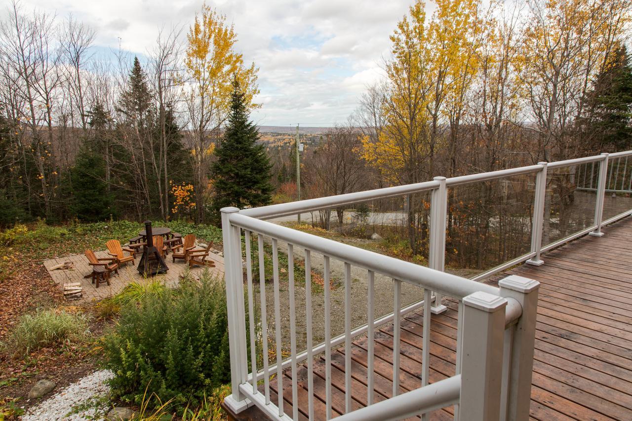 Domaine Des Montagnais Vila Notre-Dame-Des-Bois Exterior foto